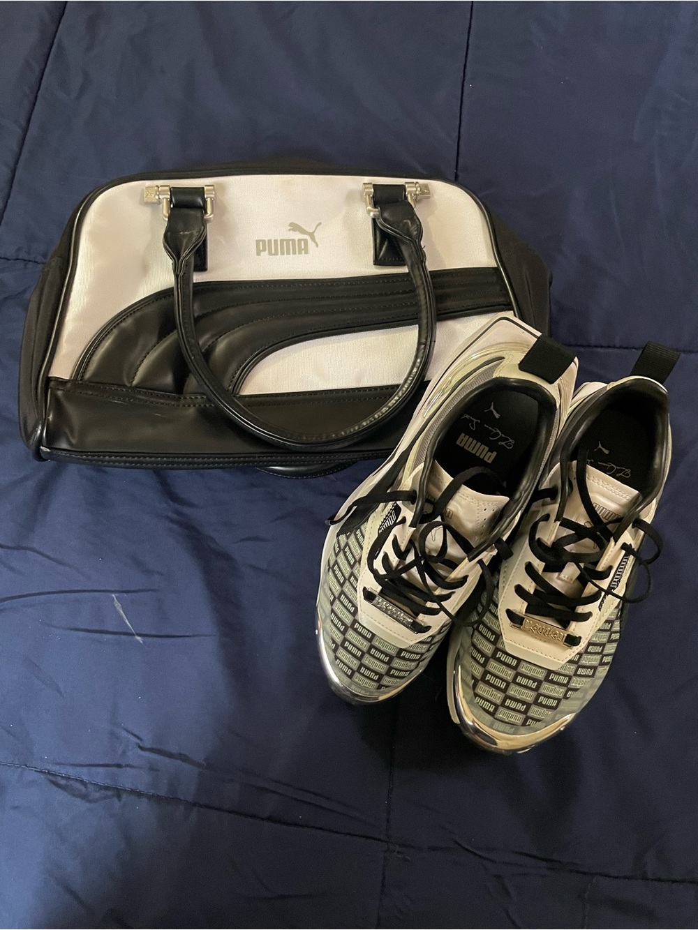 Puma sneakers w/ Duffel Tote Bag